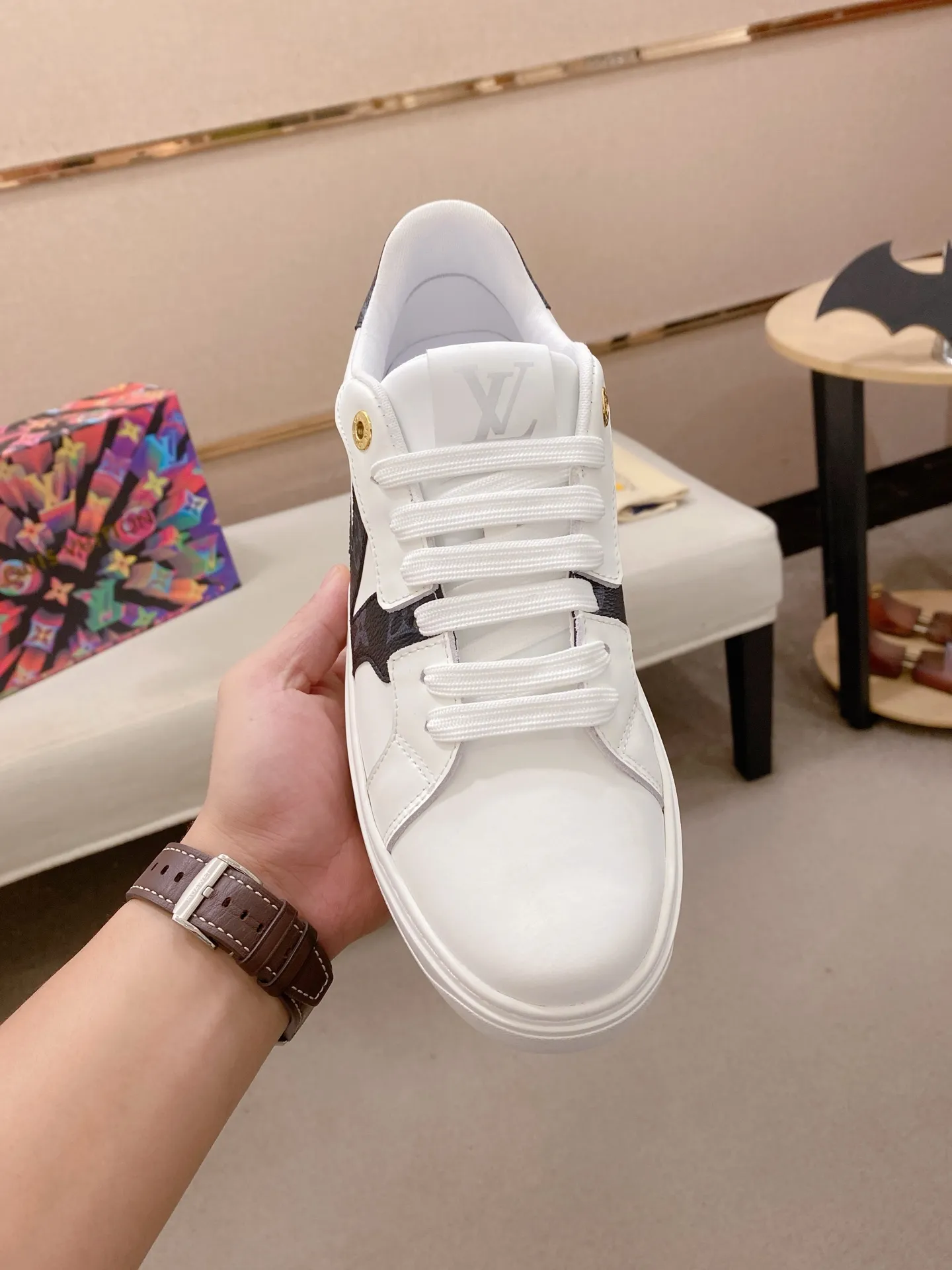Men's shoes💰: 540💰(Niuli: full package) louis vuitton (Louis Vuitton/lv) top 🔍🔍 new models are on sale at the same time at the counter. The upper 🇮🇹 is imported from Italy, first-layer cowhide, and the lining is fully imported cowhide. 💪💪, completely 1⃣️ to 1 ⃣️Re-engraved🇮🇹💪💪, ⚠Sole: The original sole is specially provided by the original factory, the exclusive movable molded sole is super comfortable, ⚠The original factory follows the order, 🔍🔍high quality, you can enter and exit the counter at will, welcome to compare⚠. Code number:38-44